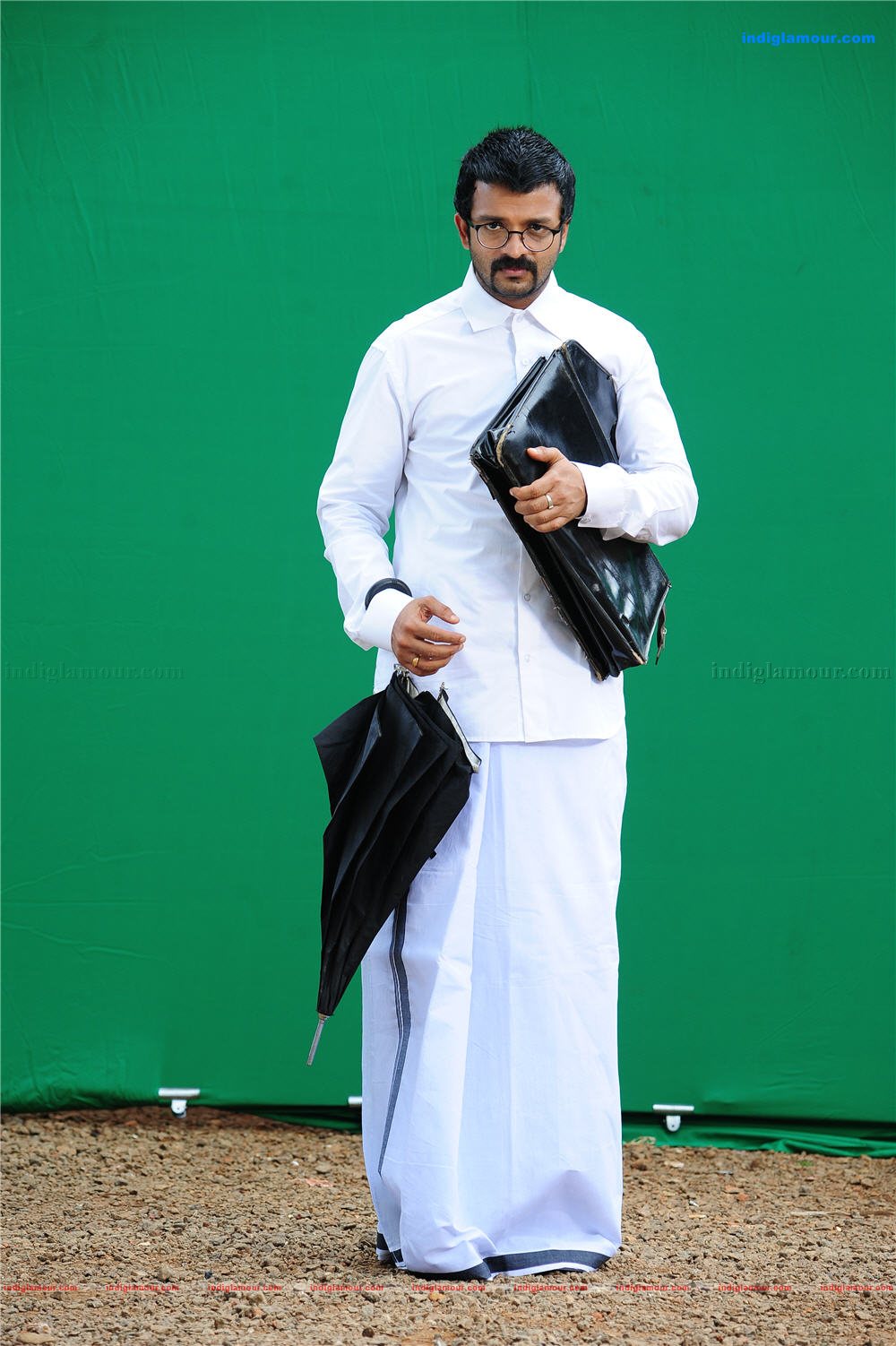 Vadhyar Movie hd photo