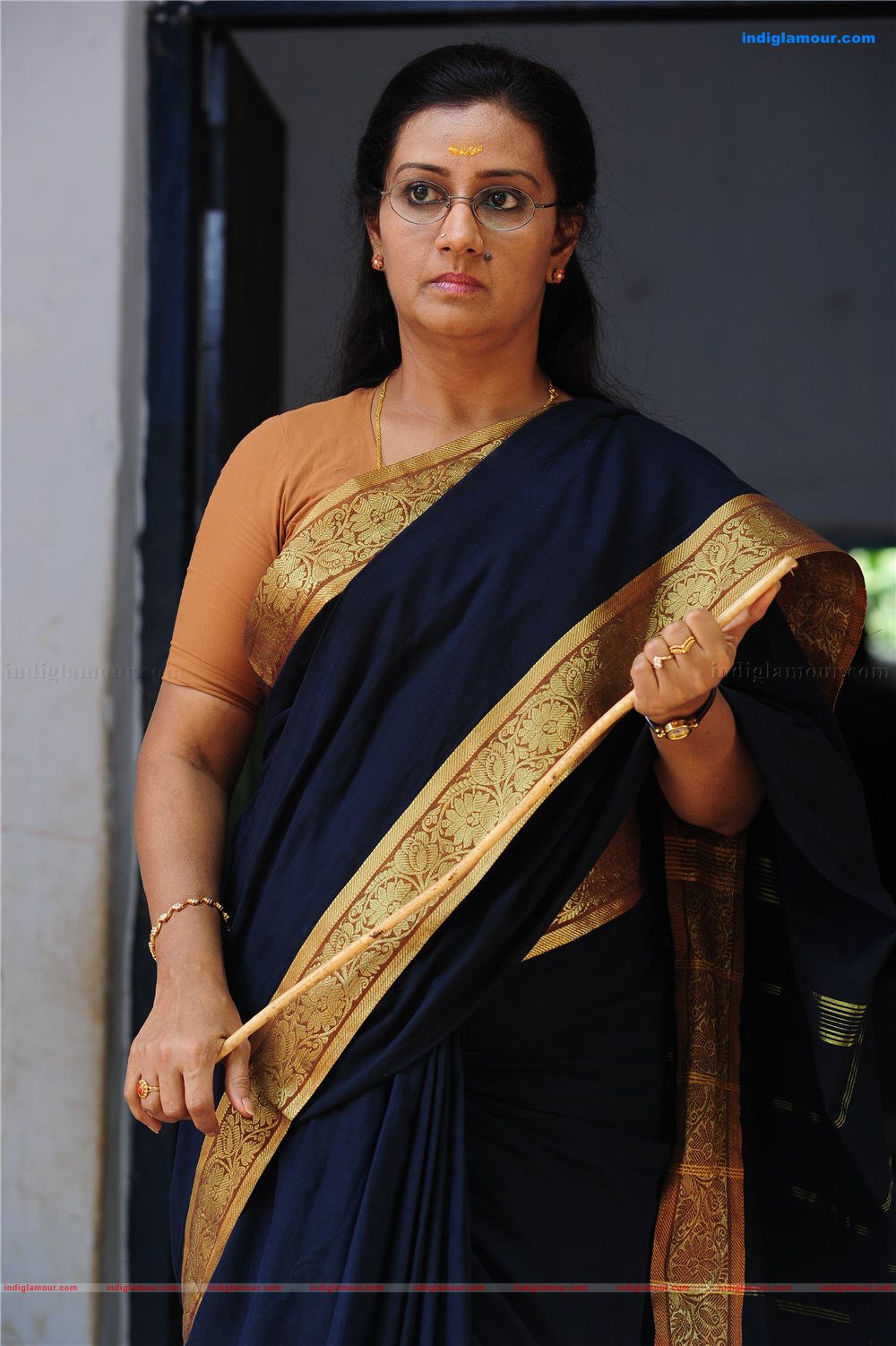 Vadhyar Movie hd photo