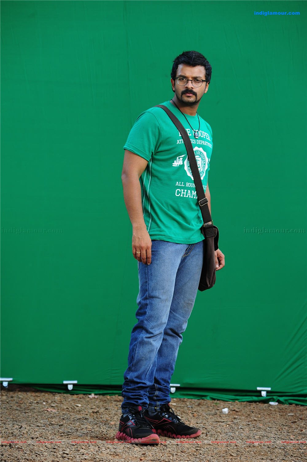 Vadhyar Movie hd photo