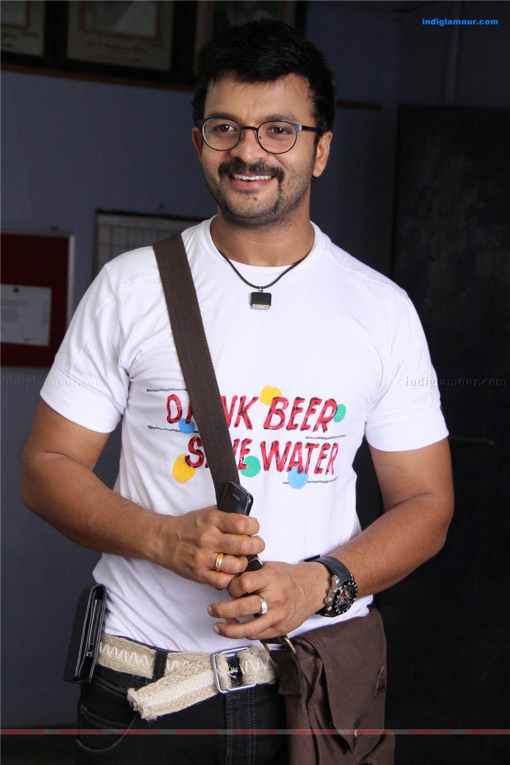 Vadhyar Movie hd photo