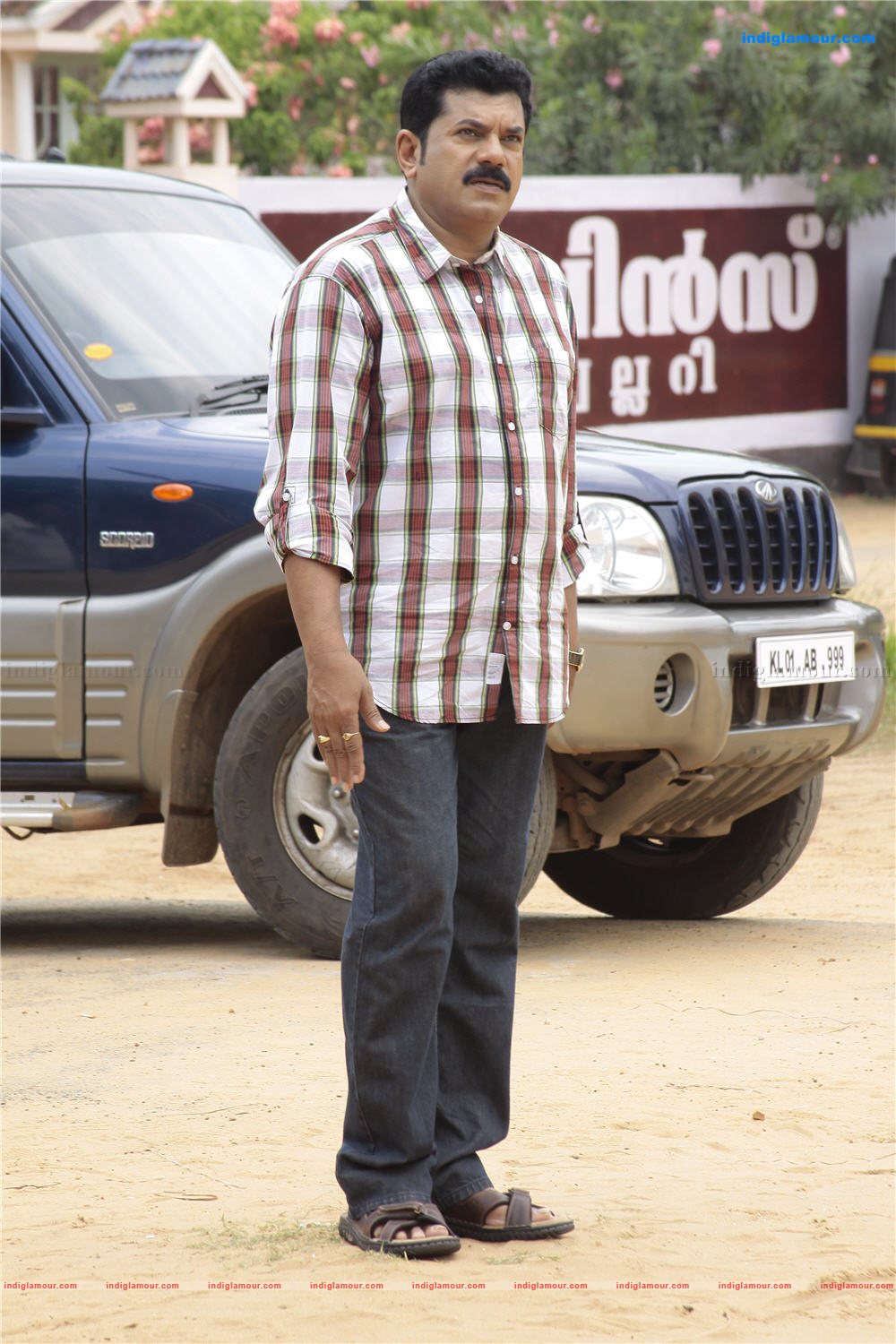 Lucky Durbar Movie hd photo