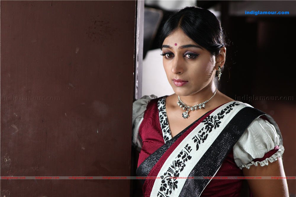Nayika Movie hd photo