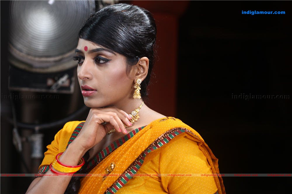 Nayika Movie hd photo