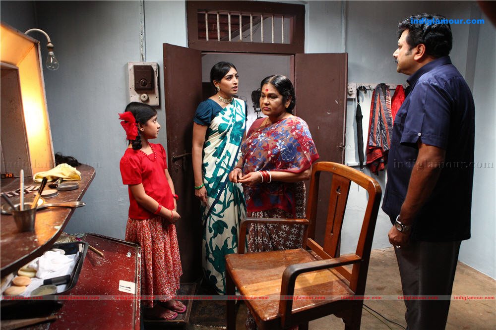 Nayika Movie hd photo
