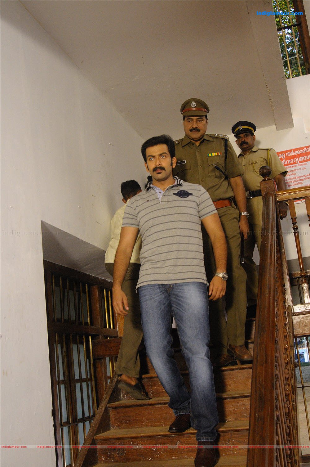 Manushya Mrugam Movie hd photo
