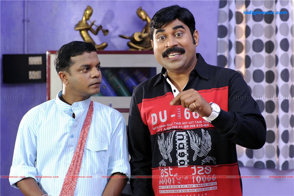 Pachuvum Kovalanum Movie hd photo