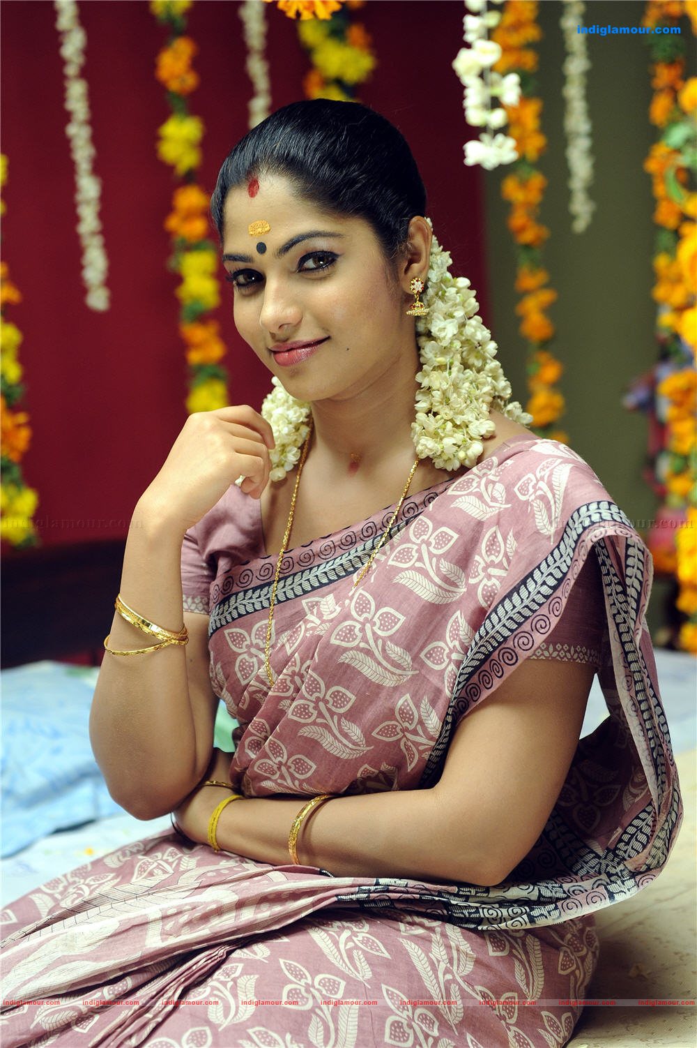 Ee Thirakkinidayil Movie hd photo