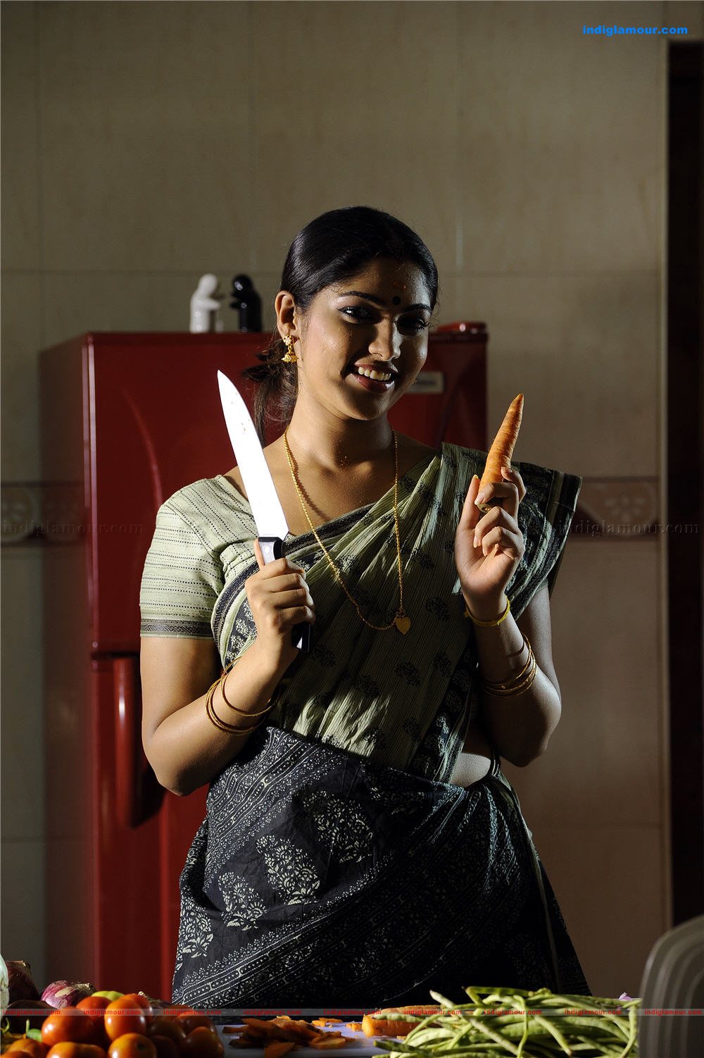 Ee Thirakkinidayil Movie hd photo