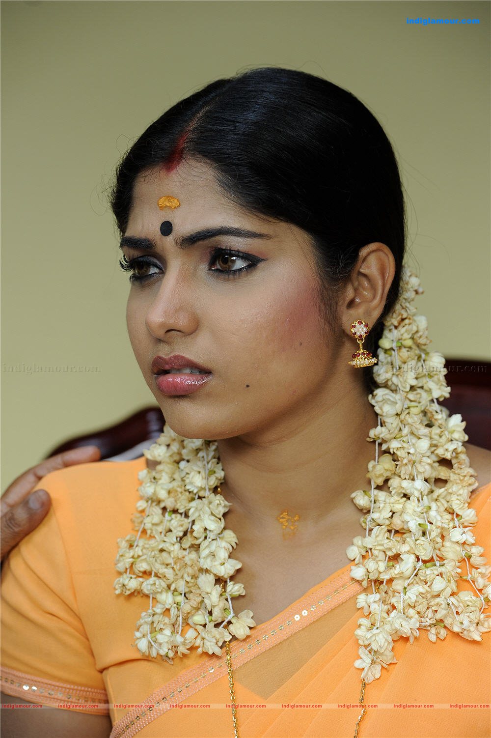 Ee Thirakkinidayil Movie hd photo