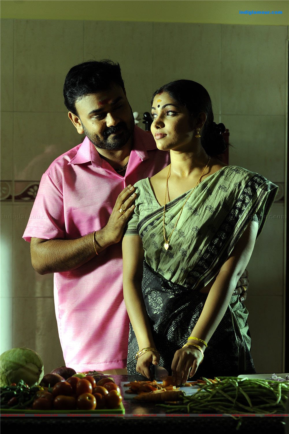 Ee Thirakkinidayil Movie hd photo