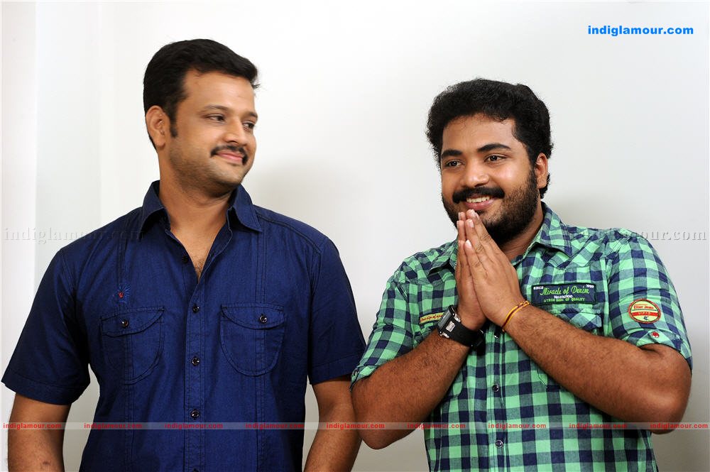 Ee Thirakkinidayil Movie hd photo