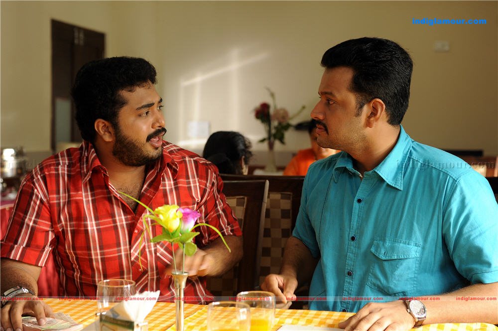 Ee Thirakkinidayil Movie hd photo