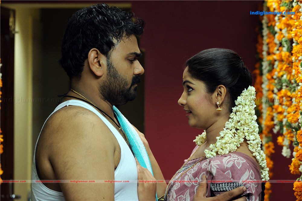 Ee Thirakkinidayil Movie hd photo