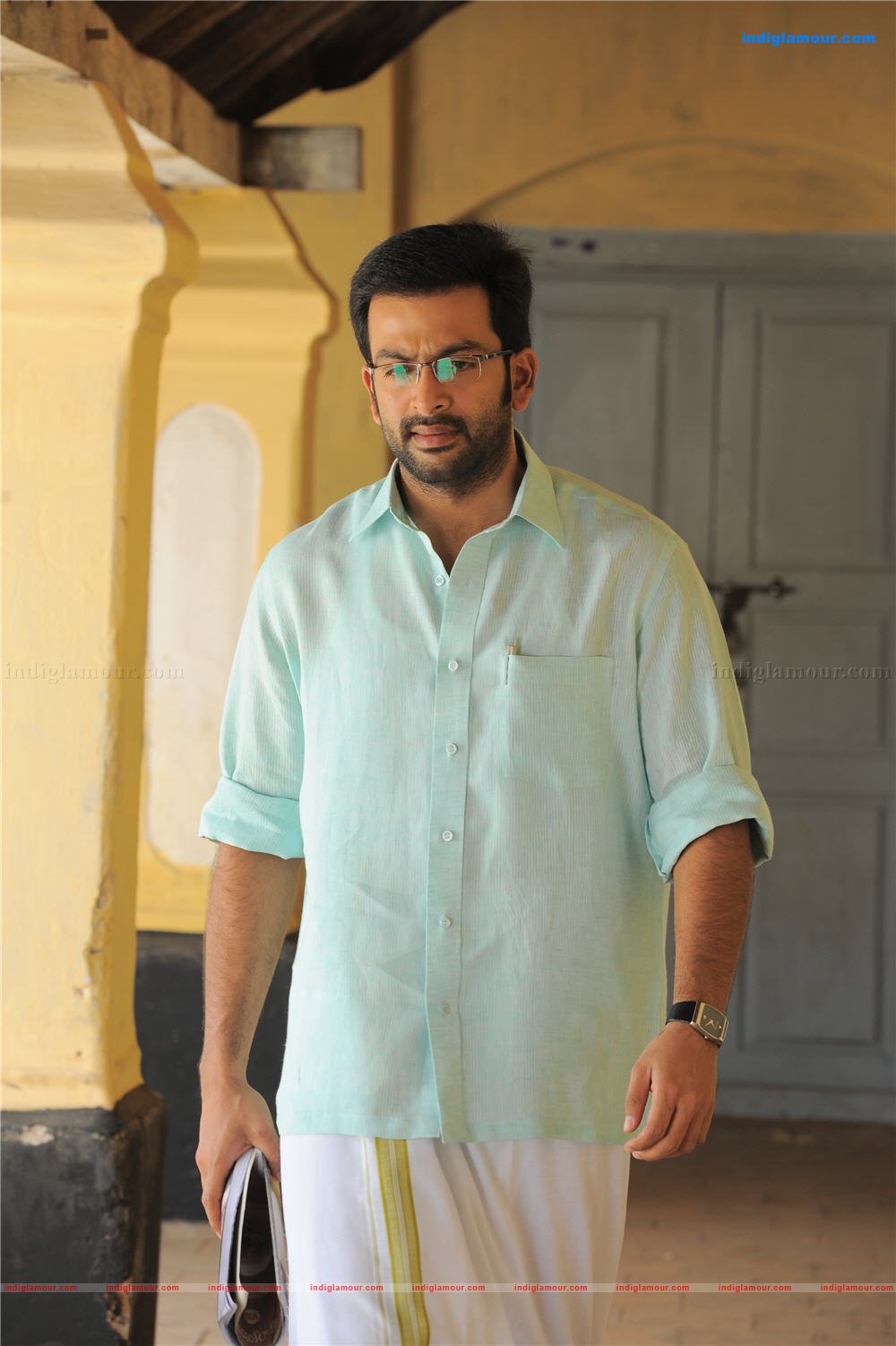 Manikyakallu Movie hd photo