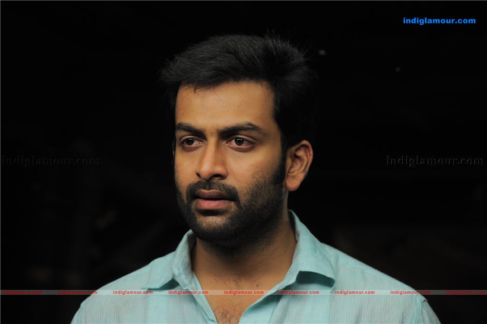 Manikyakallu Movie hd photo