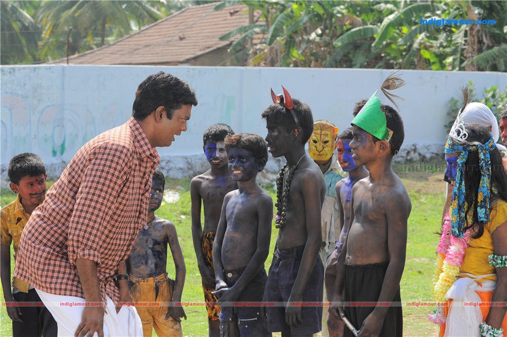 Manikyakallu Movie hd photo