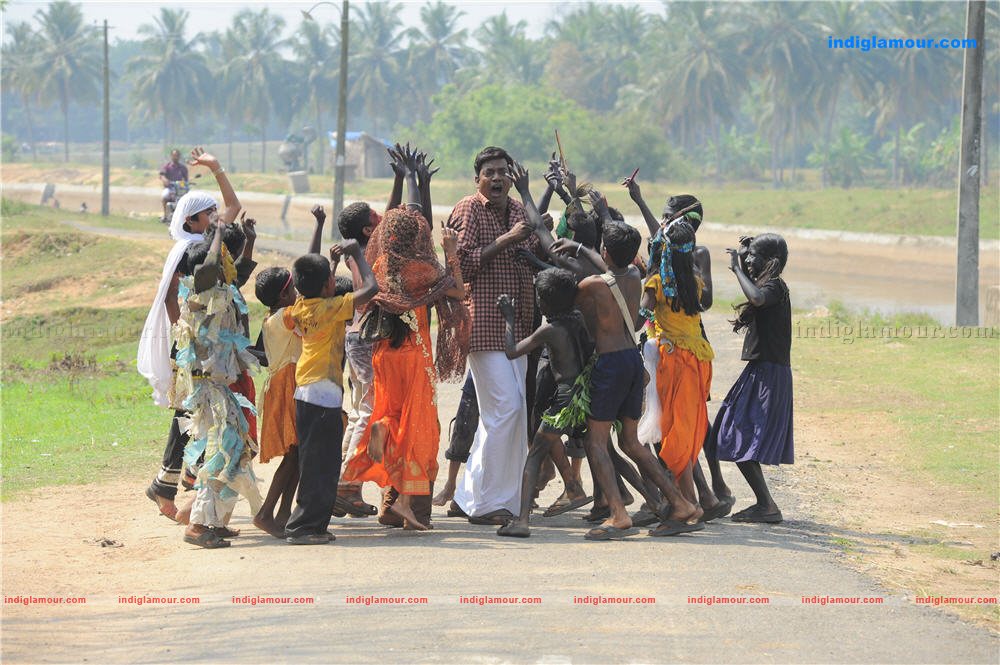 Manikyakallu Movie hd photo