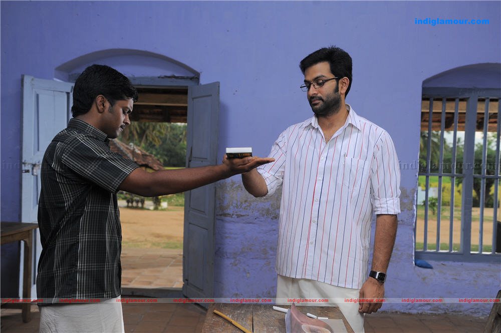 Manikyakallu Movie hd photo