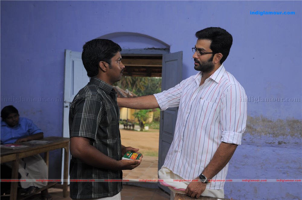 Manikyakallu Movie hd photo