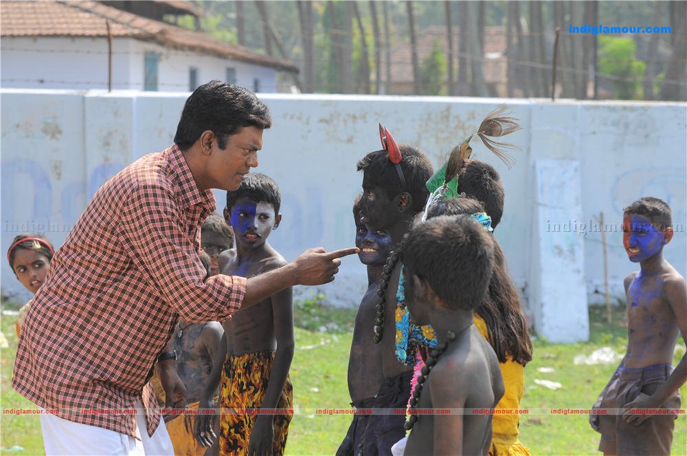 Manikyakallu Movie hd photo