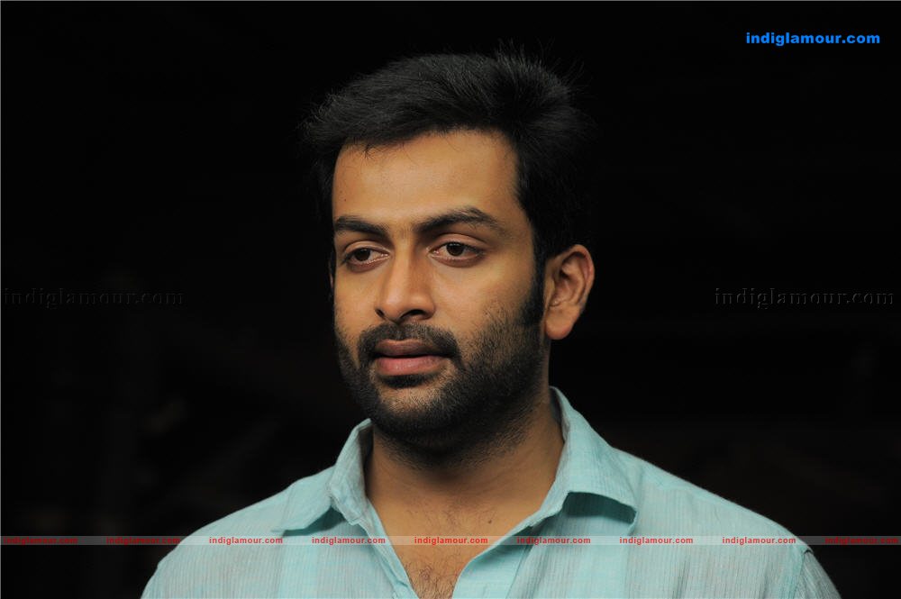 Manikyakallu Movie hd photo