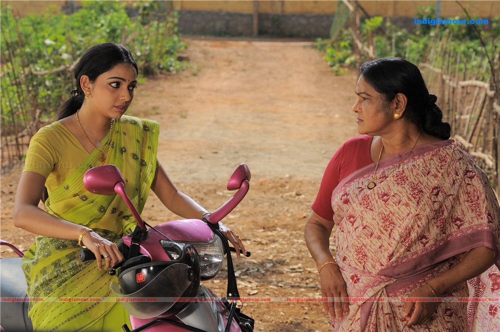 Manikyakallu Movie hd photo