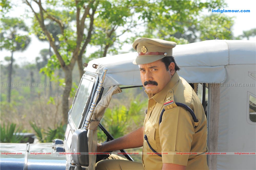Manikyakallu Movie hd photo