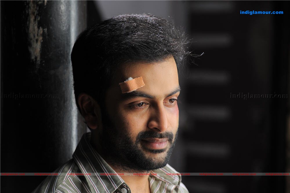 Manikyakallu Movie hd photo