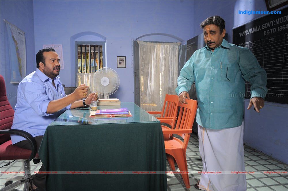 Manikyakallu Movie hd photo