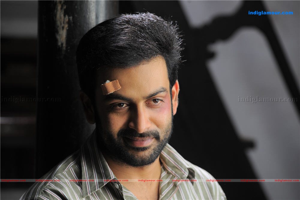 Manikyakallu Movie hd photo