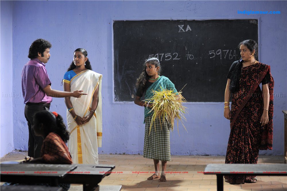 Manikyakallu Movie hd photo