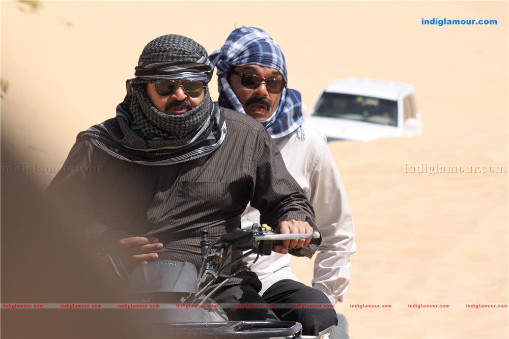Arabiyum Ottakavum P Madhavan Nairum Movie hd photo