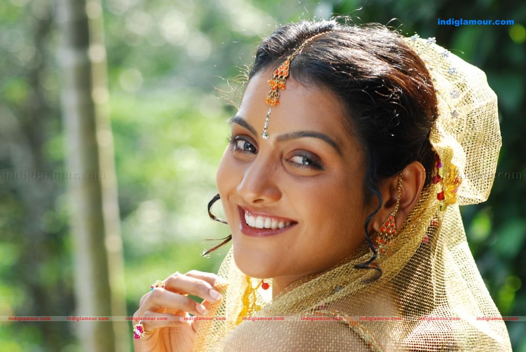 Kauthuka Lokam Movie hd photo