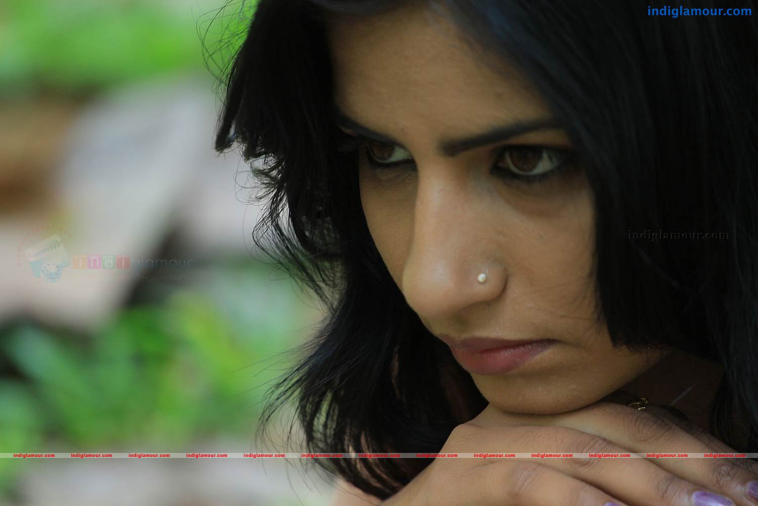 Kaathalparavakal Movie hd photo