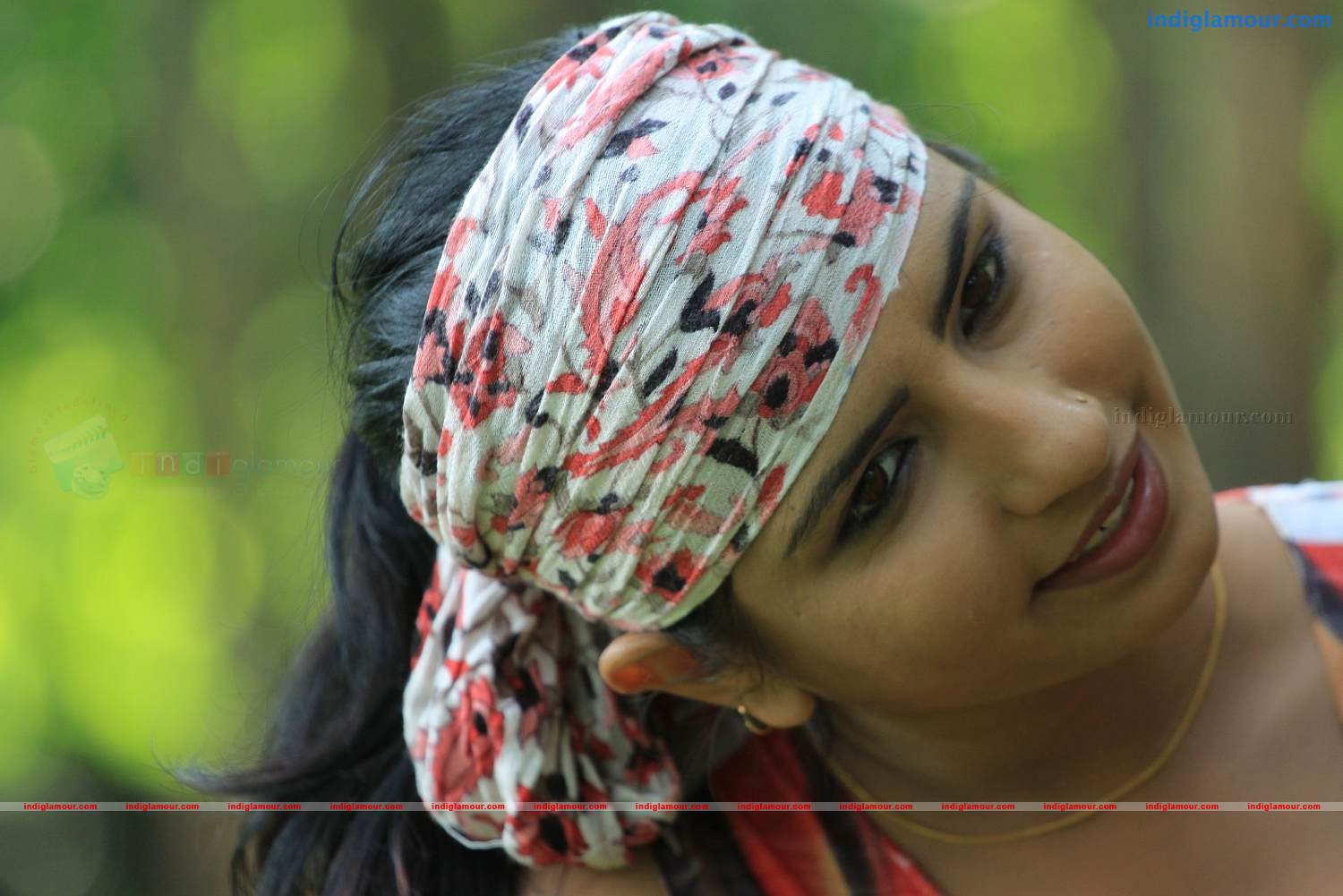 Kaathalparavakal Movie hd photo