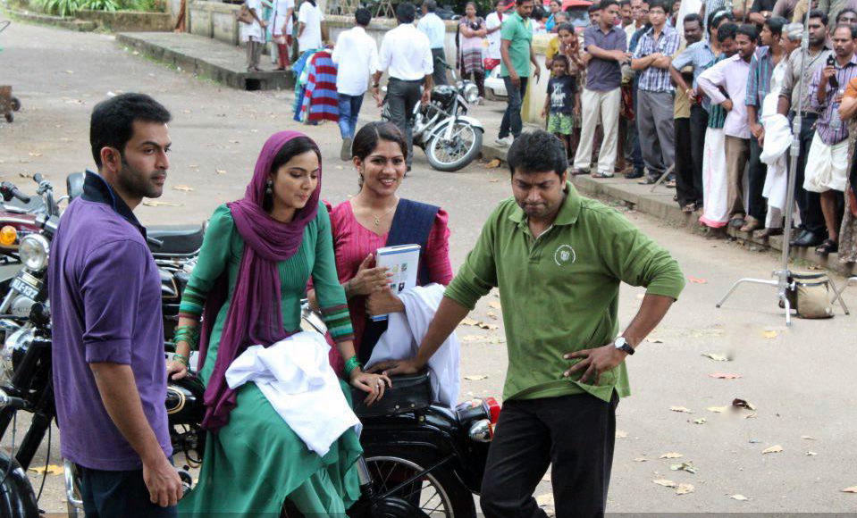 Ayaalum Njanum Thammil Movie hd photo