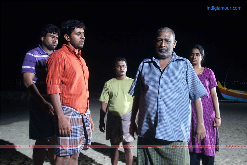 Puthiya Theerangal Movie hd photo