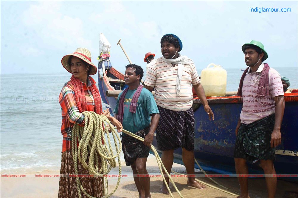 Puthiya Theerangal Movie hd photo