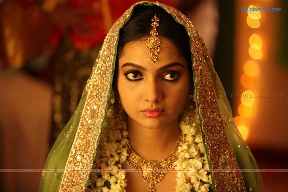 Ayaalum Njanum Thammil Movie hd photo