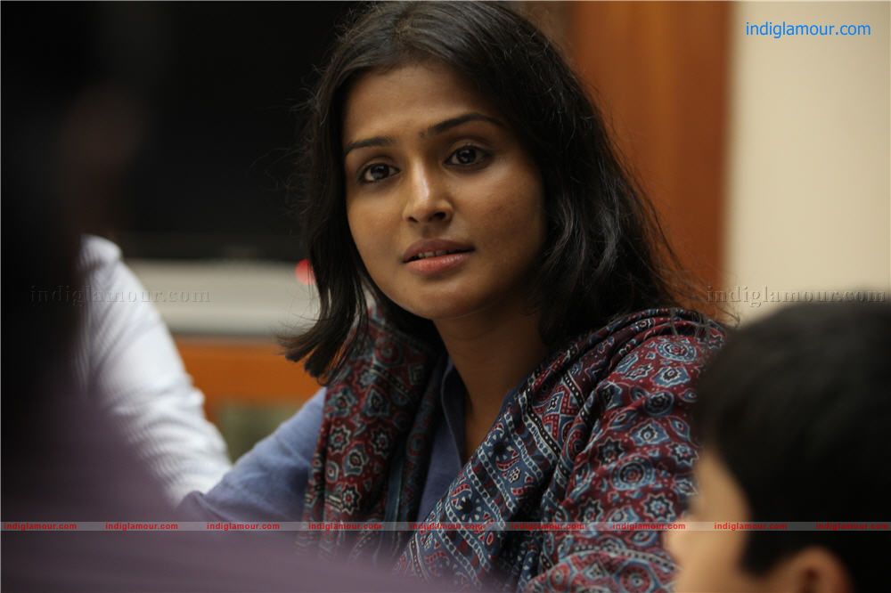 Ayaalum Njanum Thammil Movie hd photo