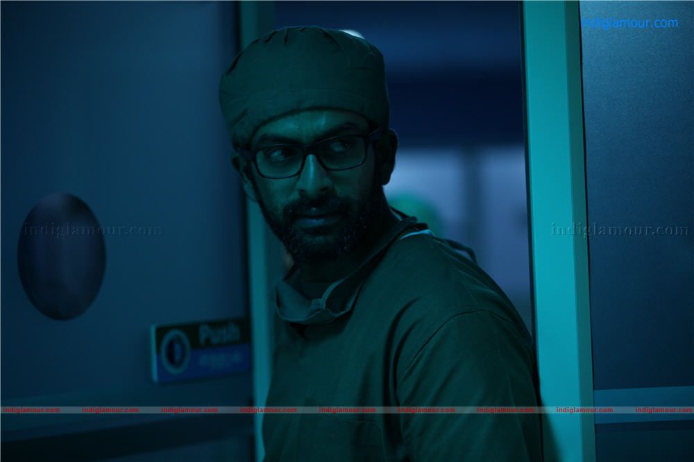Ayaalum Njanum Thammil Movie hd photo