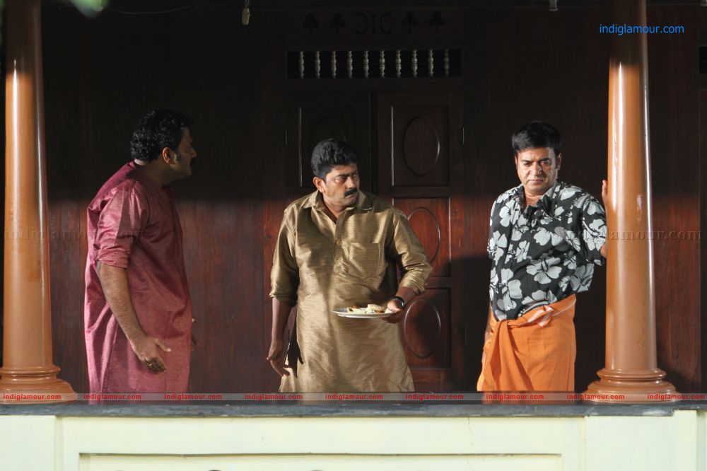 Mullamottum munthiricharum Movie hd photo