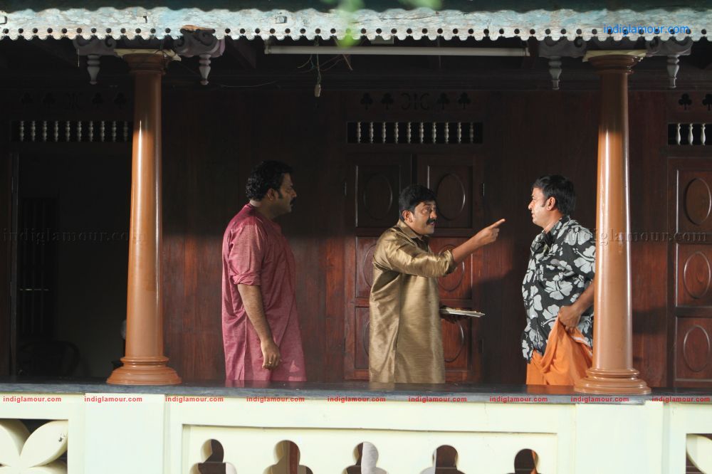 Mullamottum munthiricharum Movie hd photo