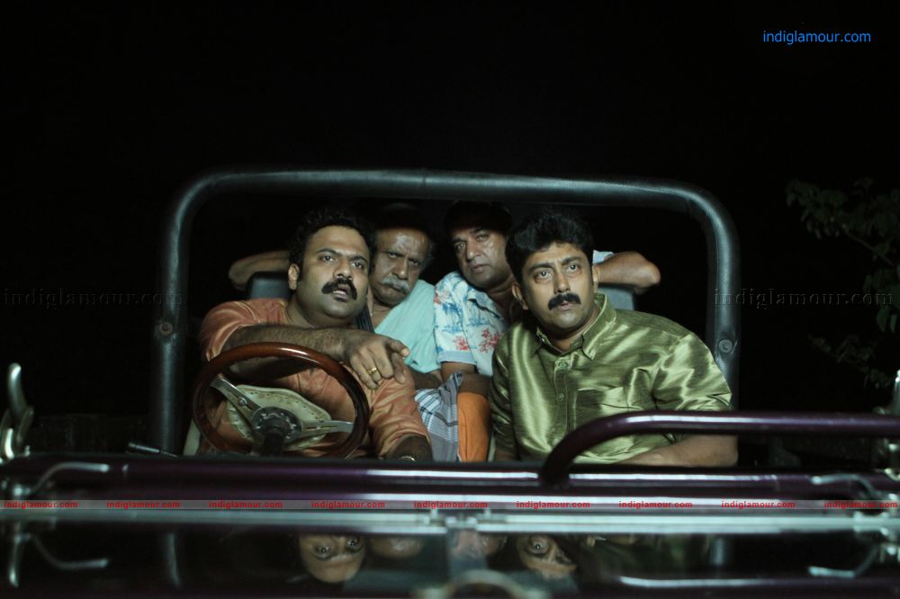 Mullamottum munthiricharum Movie hd photo