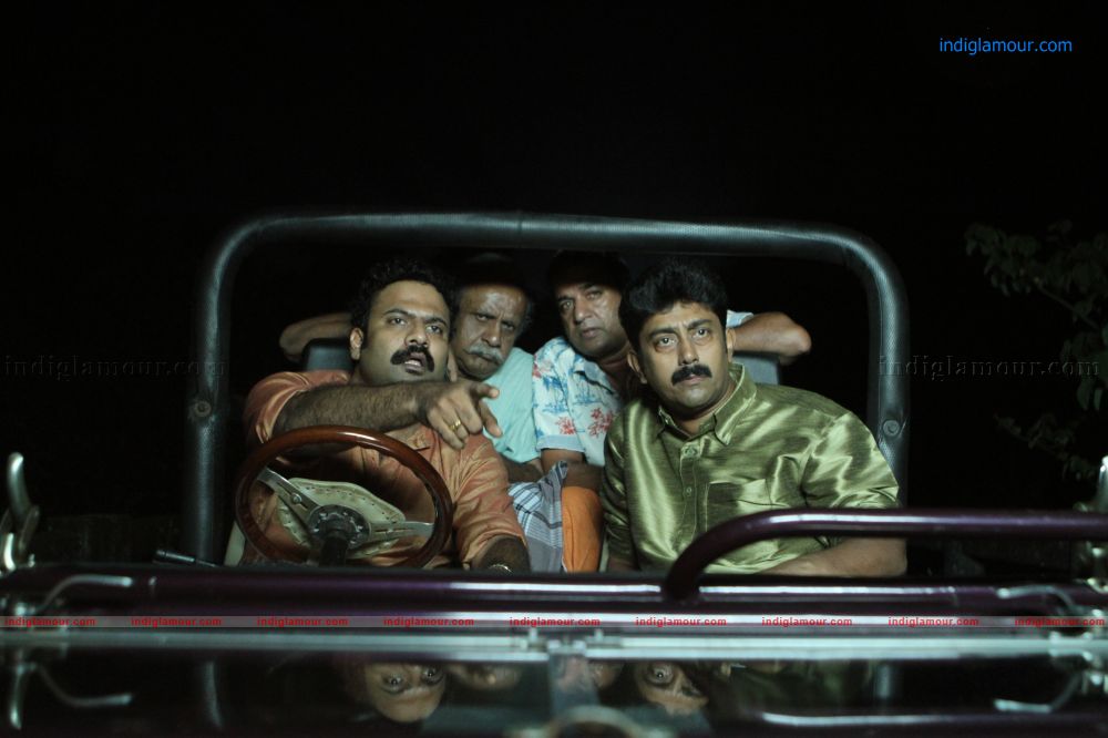 Mullamottum munthiricharum Movie hd photo