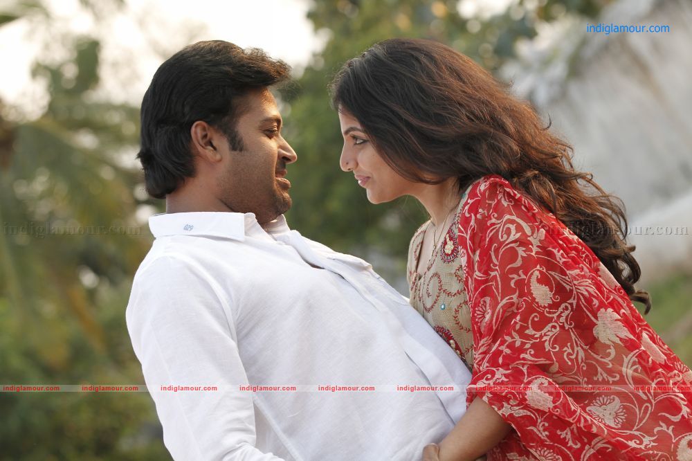 Njanum Ente Familyum Movie hd photo