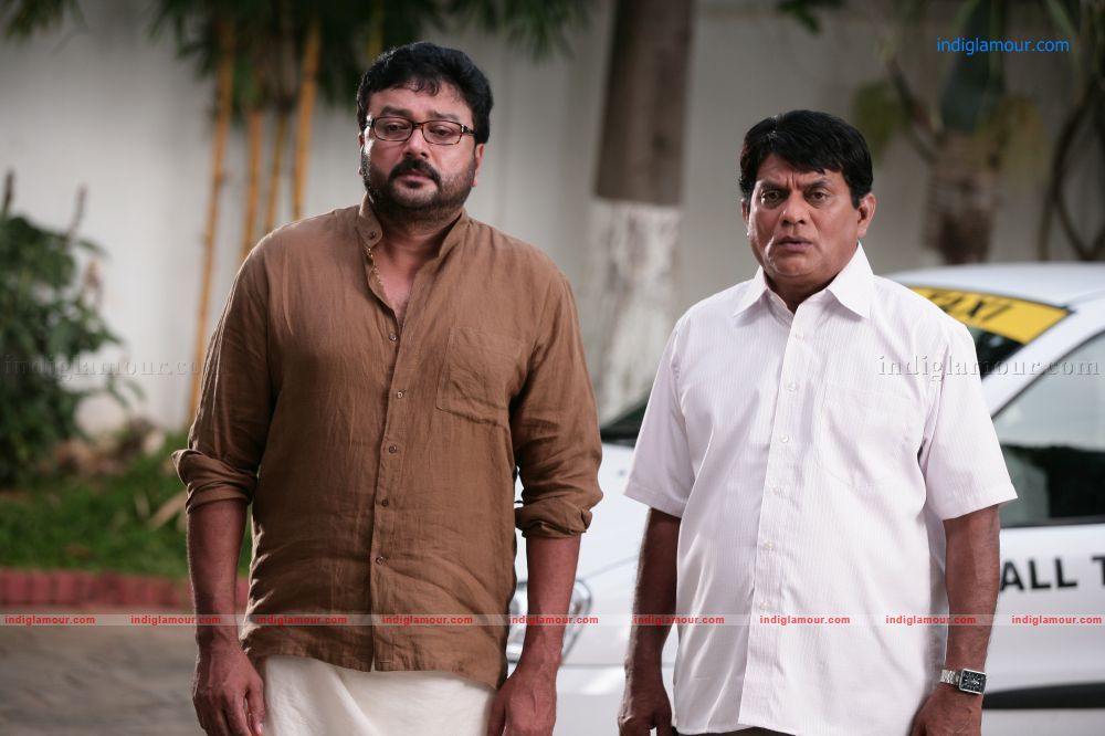Njanum Ente Familyum Movie hd photo