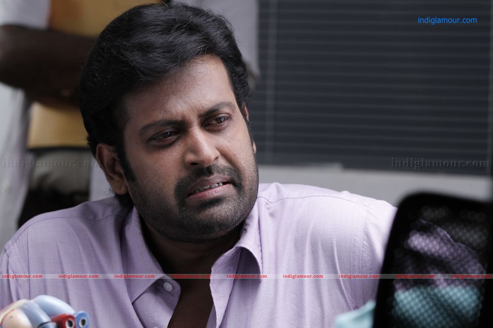 Njanum Ente Familyum Movie hd photo