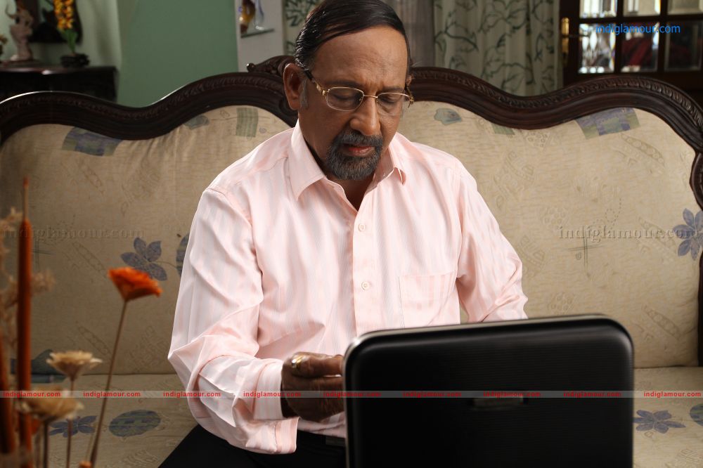 Njanum Ente Familyum Movie hd photo