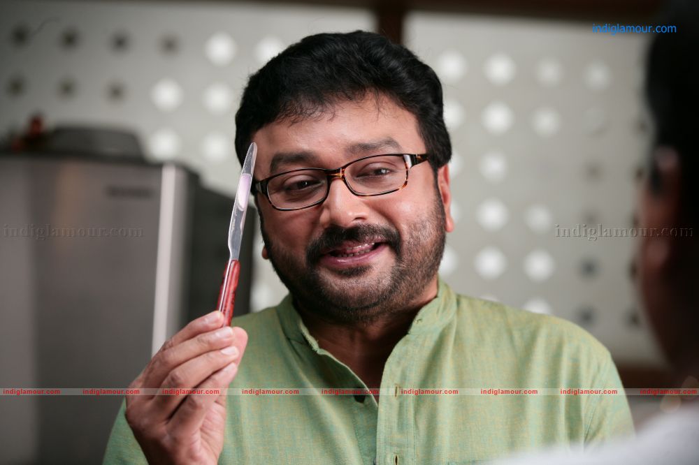Njanum Ente Familyum Movie hd photo